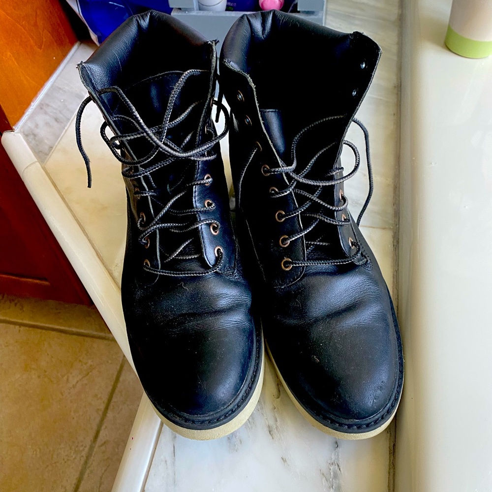 Timberland women’s laced boots weatherproof waterproof